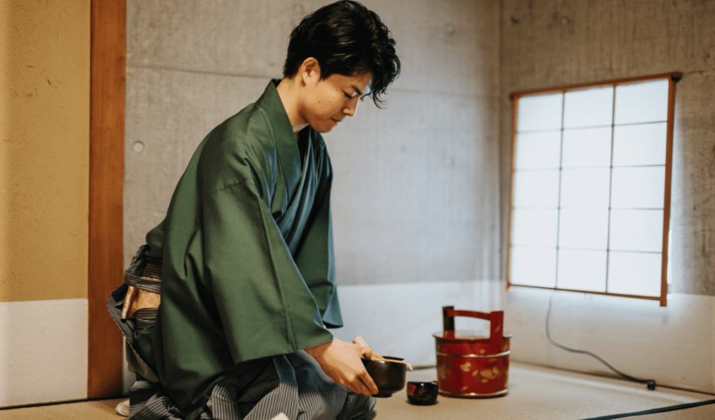 YOUINのお茶は裏千家の茶道家 岩本宗涼氏さん監修。300種類以上の原料やブレンドを吟味して仕上げられているの。